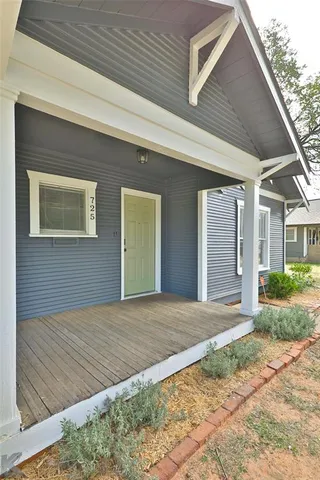 $1,495 | 725 Vine Street, Abilene, TX 79602