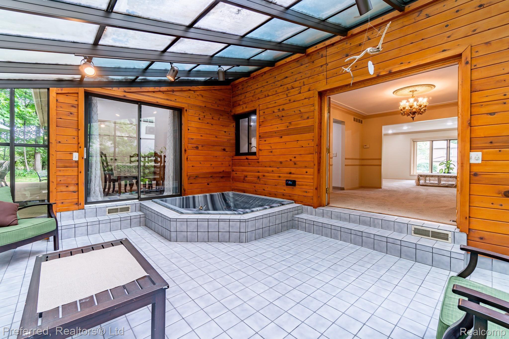 30210 High Valley Road Farmington, MI 48331 - Photo 11 of 40 High Valley -16.jpg