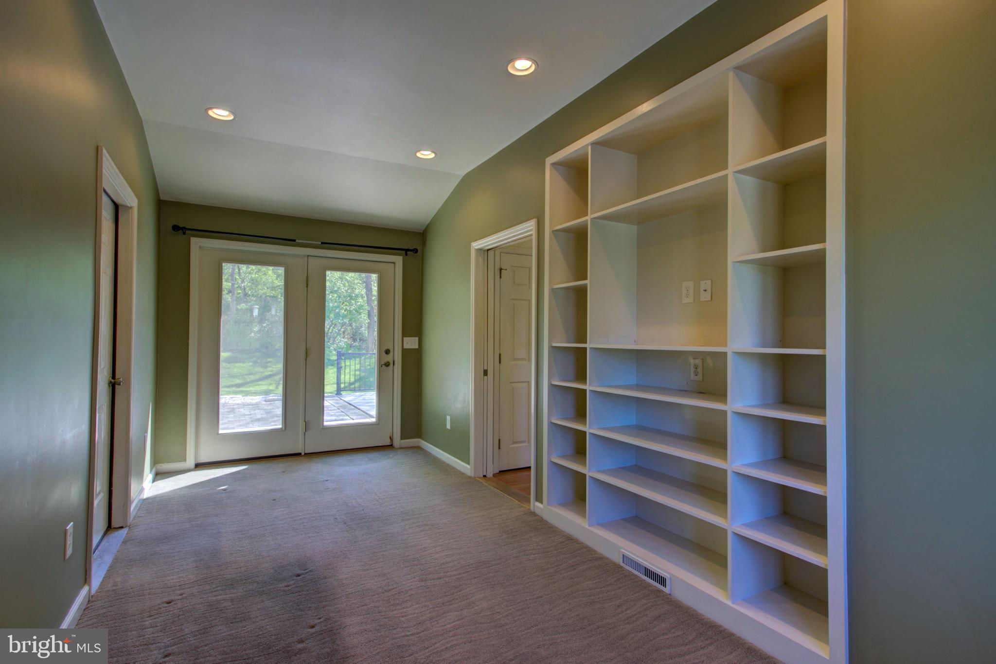 112 Commodore Drive Bainbridge, PA 17502 - Photo 17 of 35