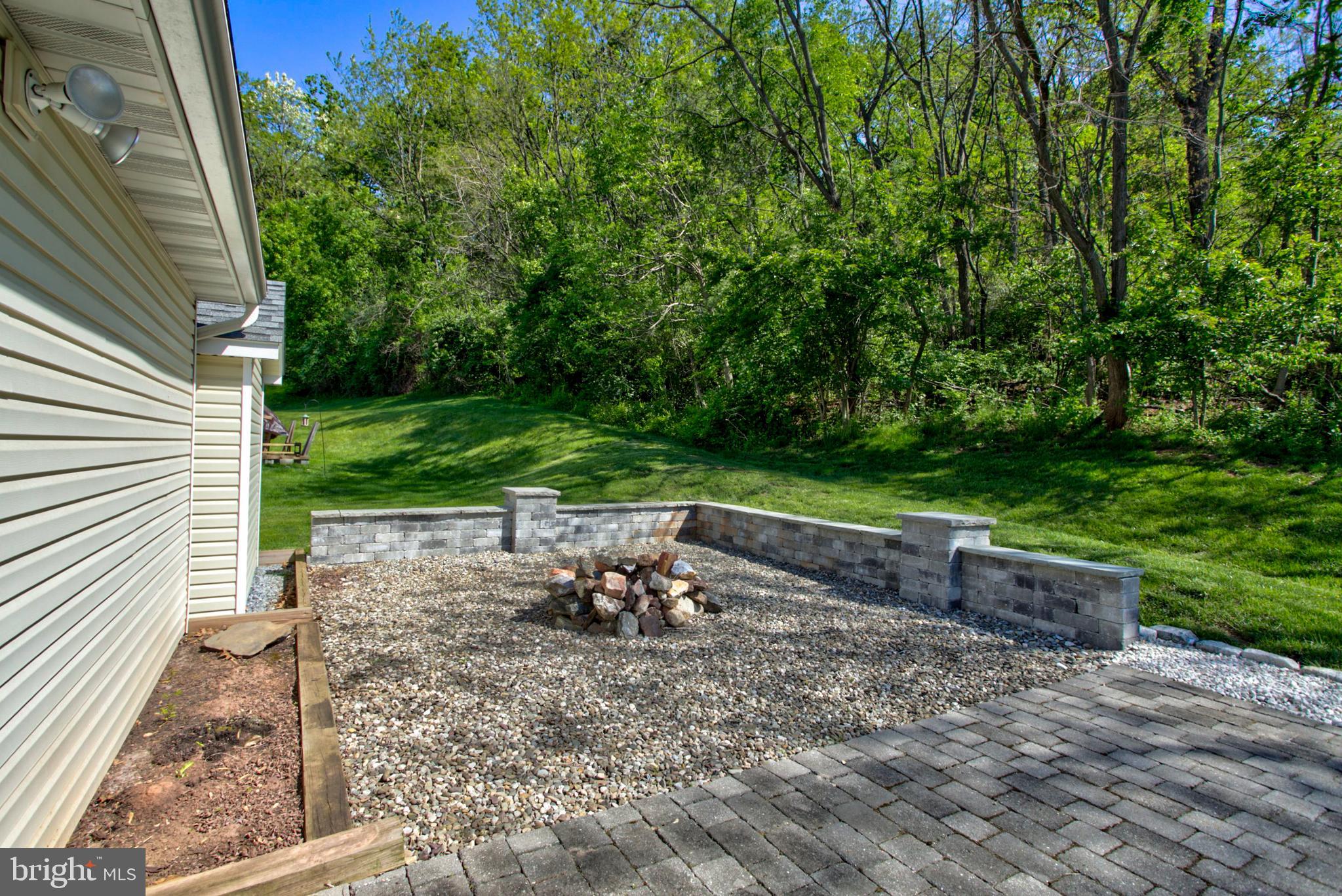 112 Commodore Drive Bainbridge, PA 17502 - Photo 33 of 35