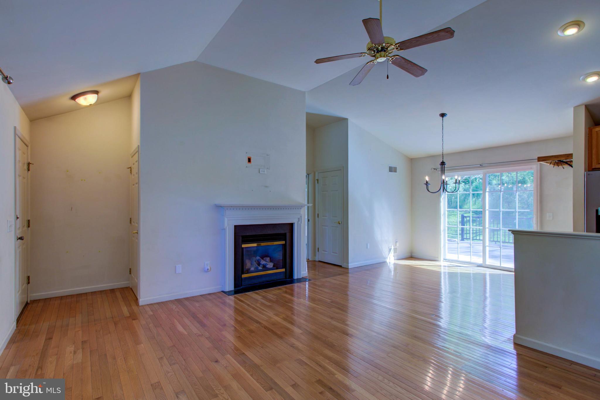 112 Commodore Drive Bainbridge, PA 17502 - Photo 5 of 35