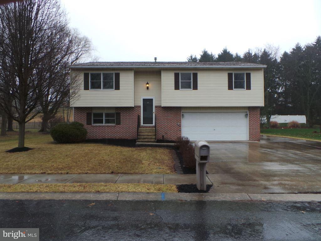 2382 Warwick Road York, PA 17408 - Photo 2 of 27 Gallery Image 2