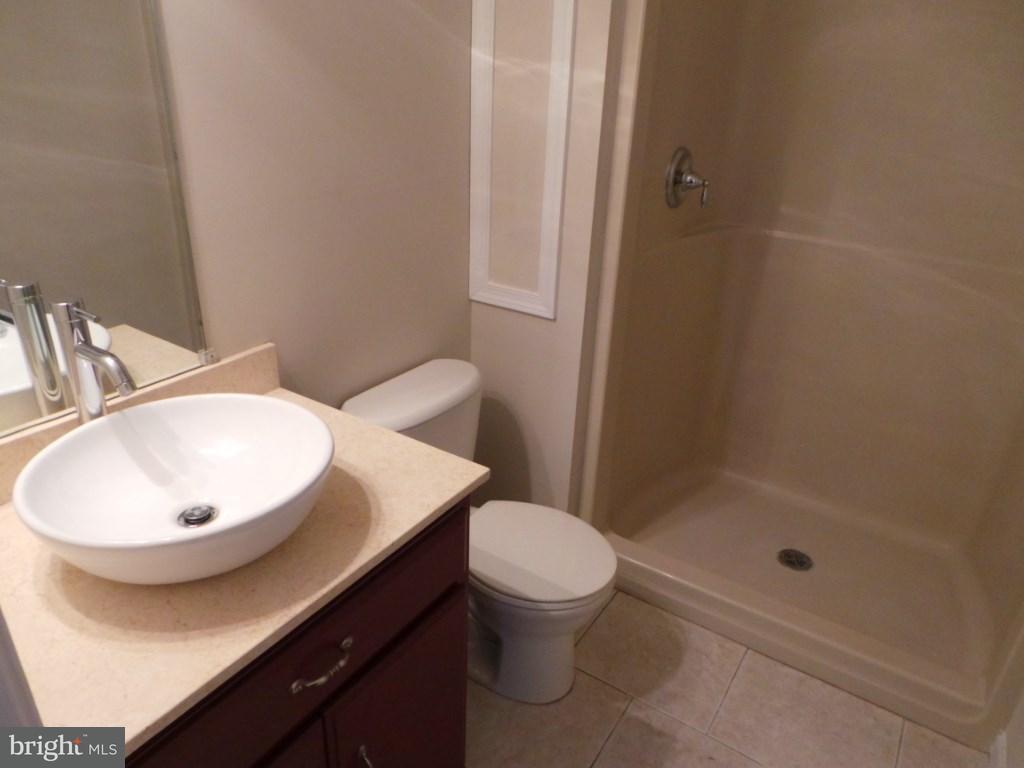 2382 Warwick Road York, PA 17408 - Photo 17 of 27 Gallery Image 17