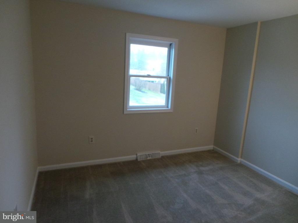 2382 Warwick Road York, PA 17408 - Photo 21 of 27 Gallery Image 21
