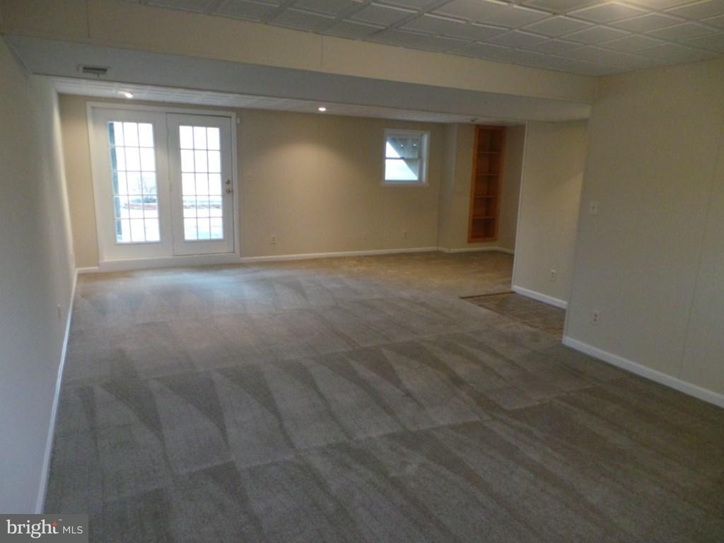 2382 Warwick Road York, PA 17408 - Photo 22 of 27 Gallery Image 22