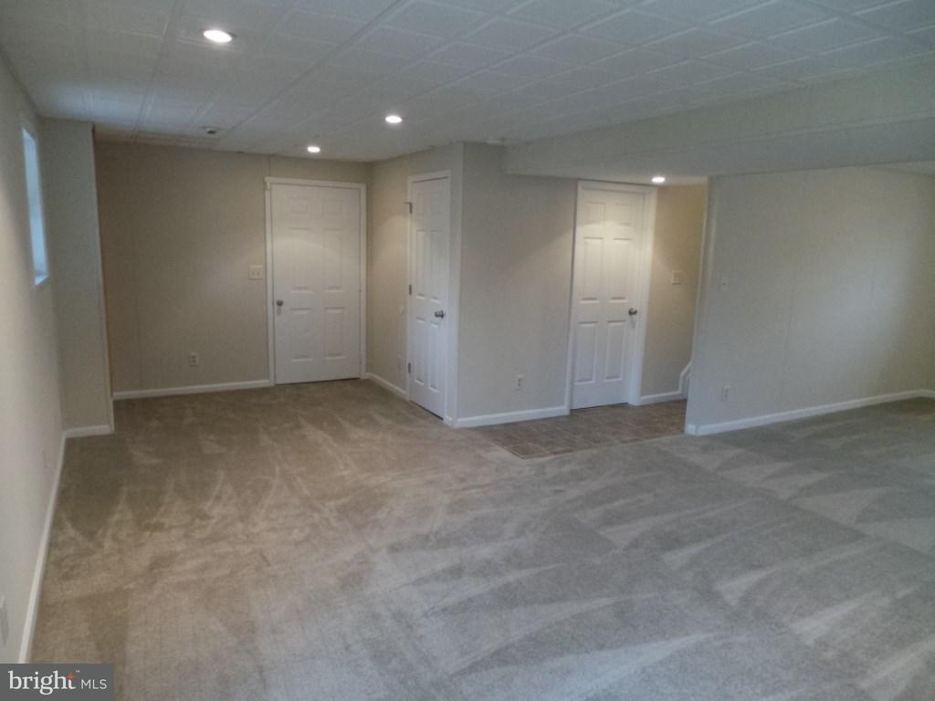 2382 Warwick Road York, PA 17408 - Photo 24 of 27 Gallery Image 24
