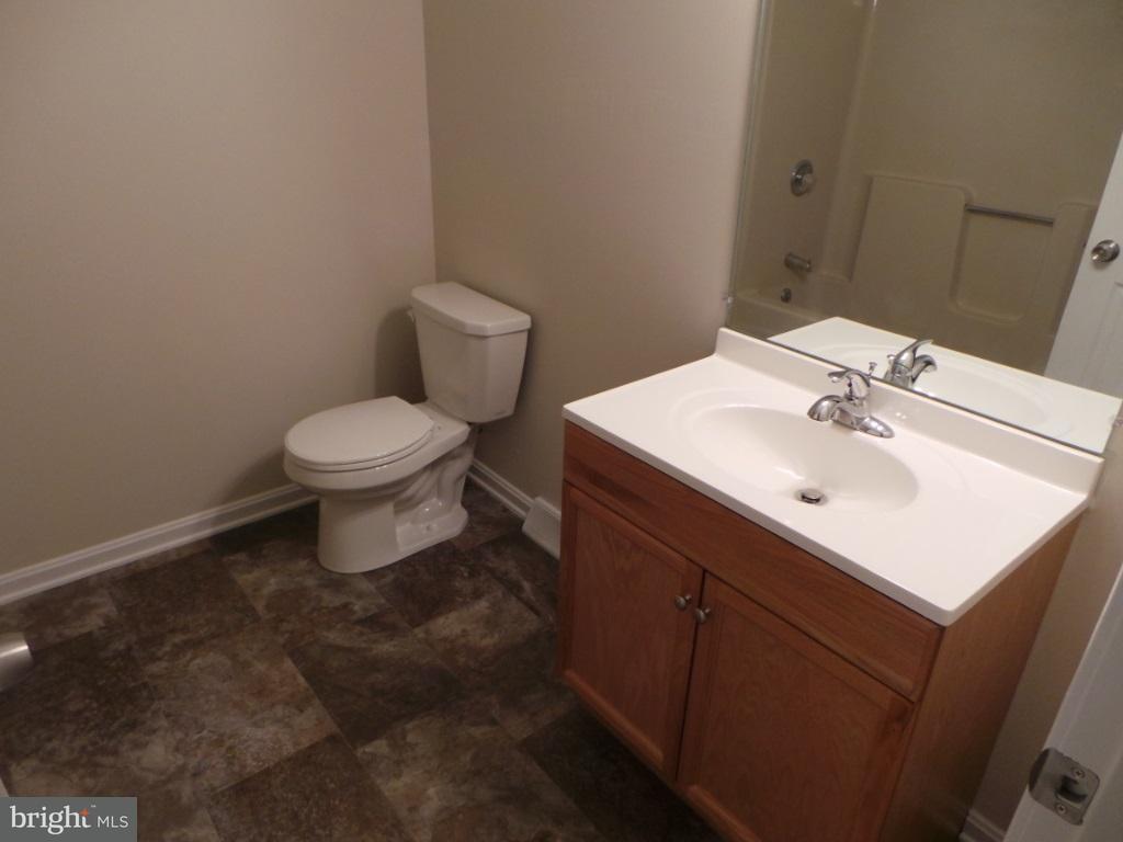 2382 Warwick Road York, PA 17408 - Photo 26 of 27 Gallery Image 26