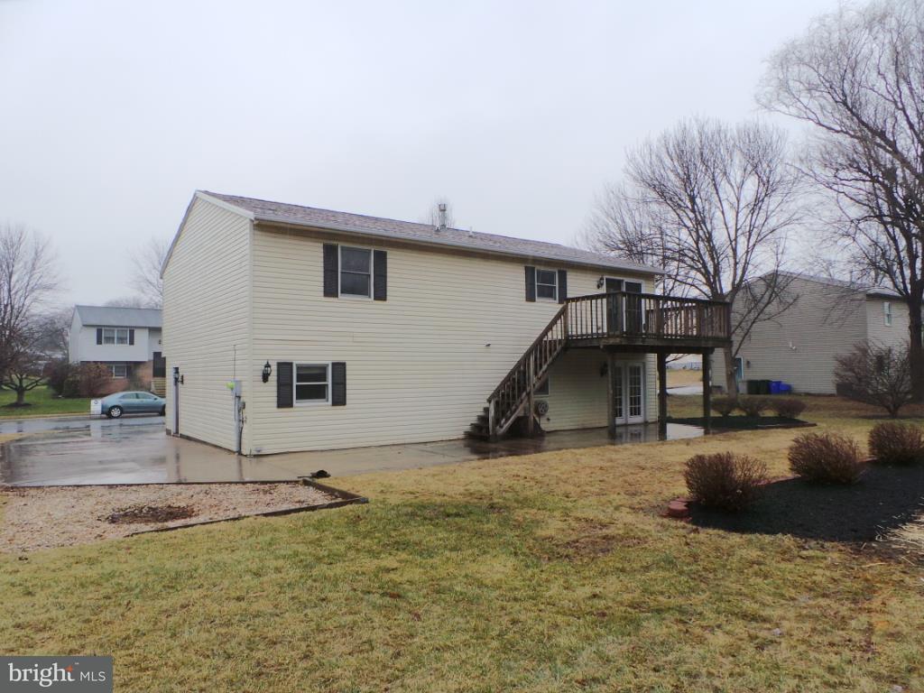 2382 Warwick Road York, PA 17408 - Photo 5 of 27 Gallery Image 5