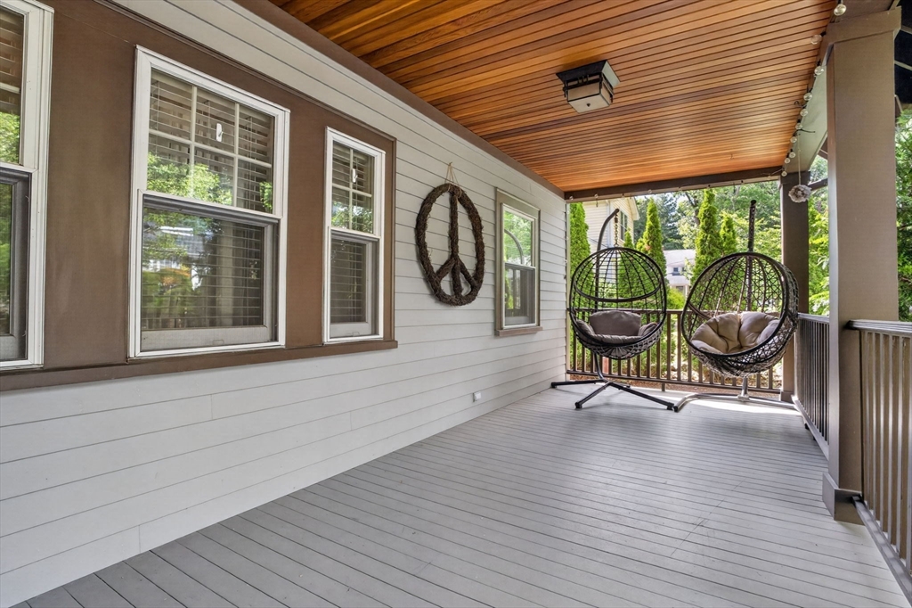 20 Hill Top Road Wellesley, MA 02482 - Photo 2 of 23