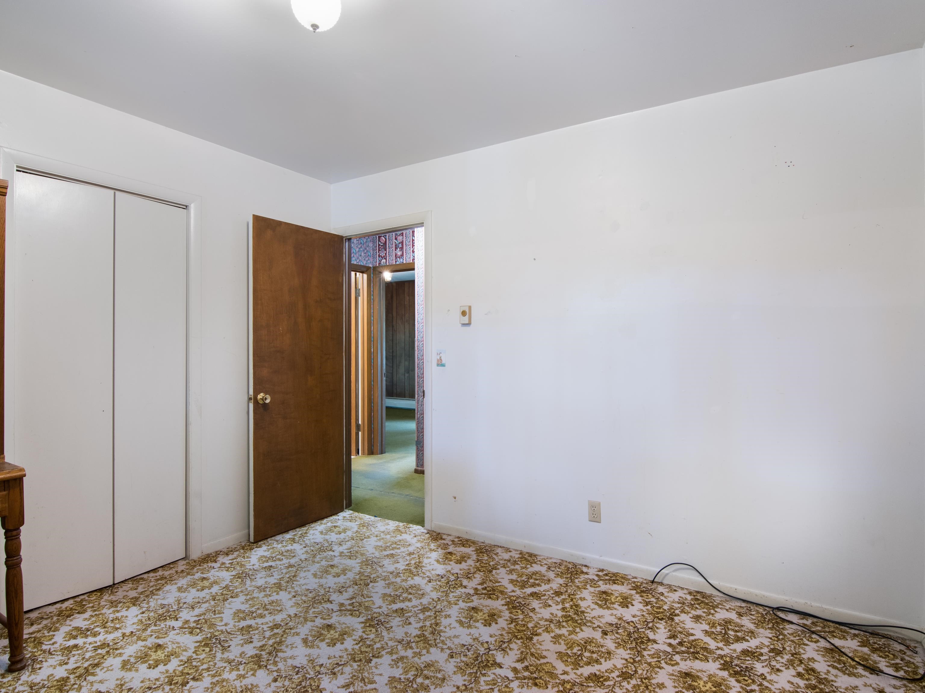 270 Thomas Road Frankfort, MI 49635 - Photo 16 of 32 1925016-eb1df3d9-4118-4f65-8517-c5c242d93f22.JPG