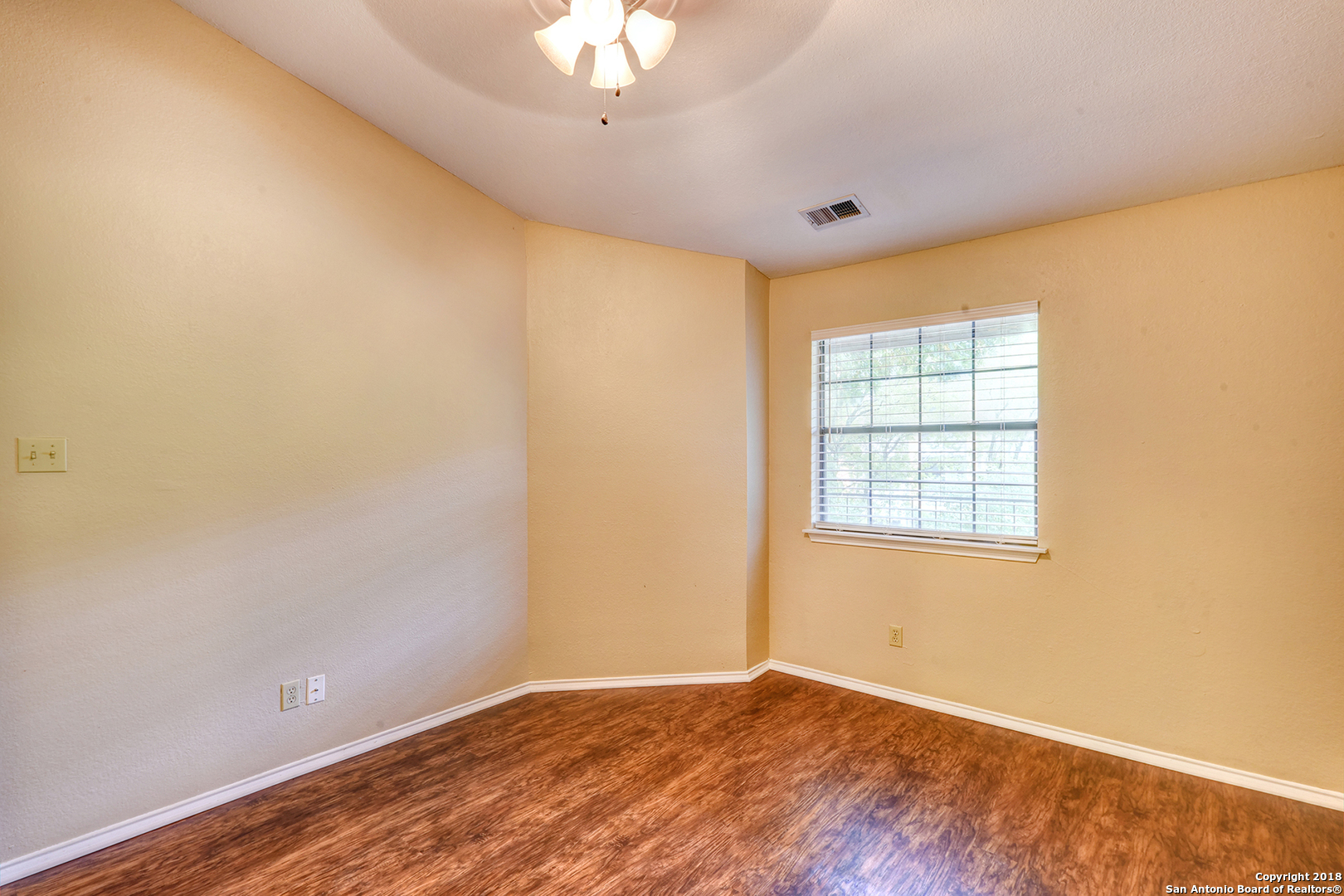 4803 Hamilton Wolfe Road, Unit 916 San Antonio, TX 78229 - Photo 12 of 17