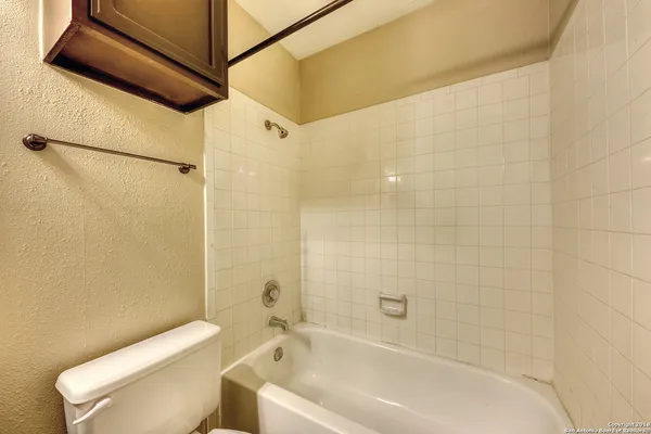 $775 | 4803 Hamilton Wolfe Road, Unit 916, San Antonio, TX 78229