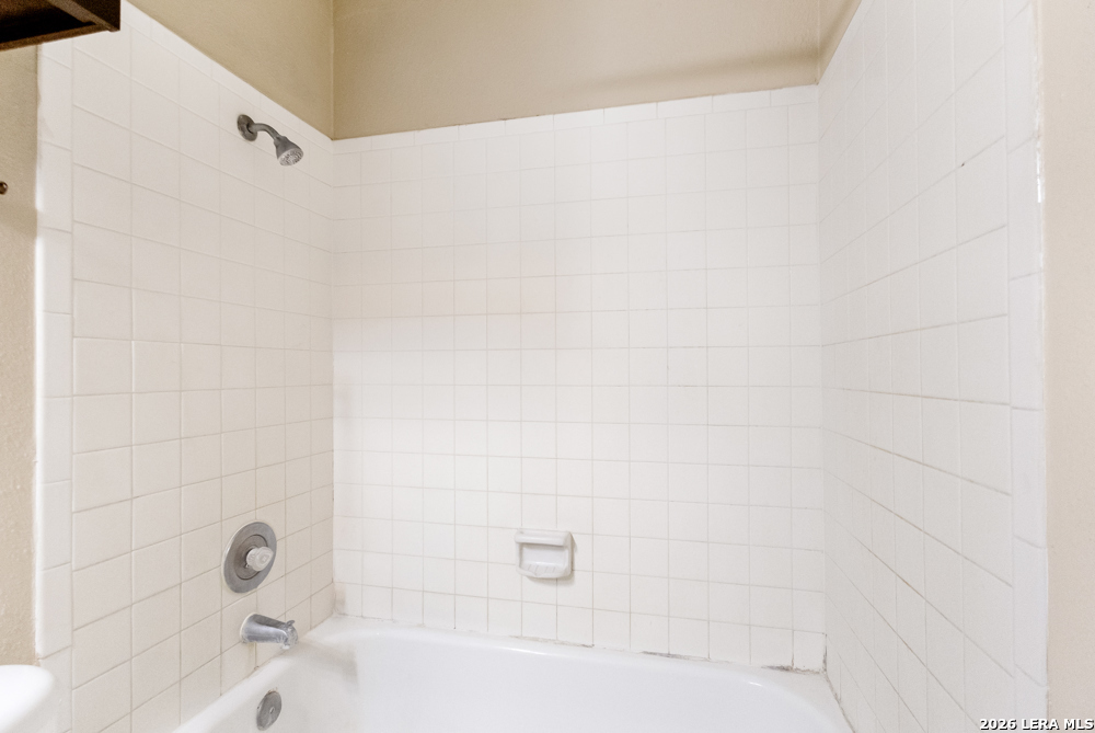 4803 Hamilton Wolfe Road, Unit 916 San Antonio, TX 78229 - Photo 23 of 25
