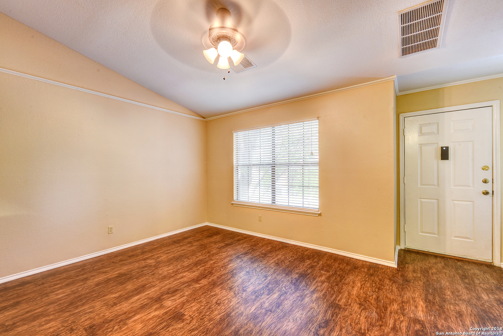 4803 Hamilton Wolfe Road, Unit 916 San Antonio, TX 78229 - Photo 4 of 17