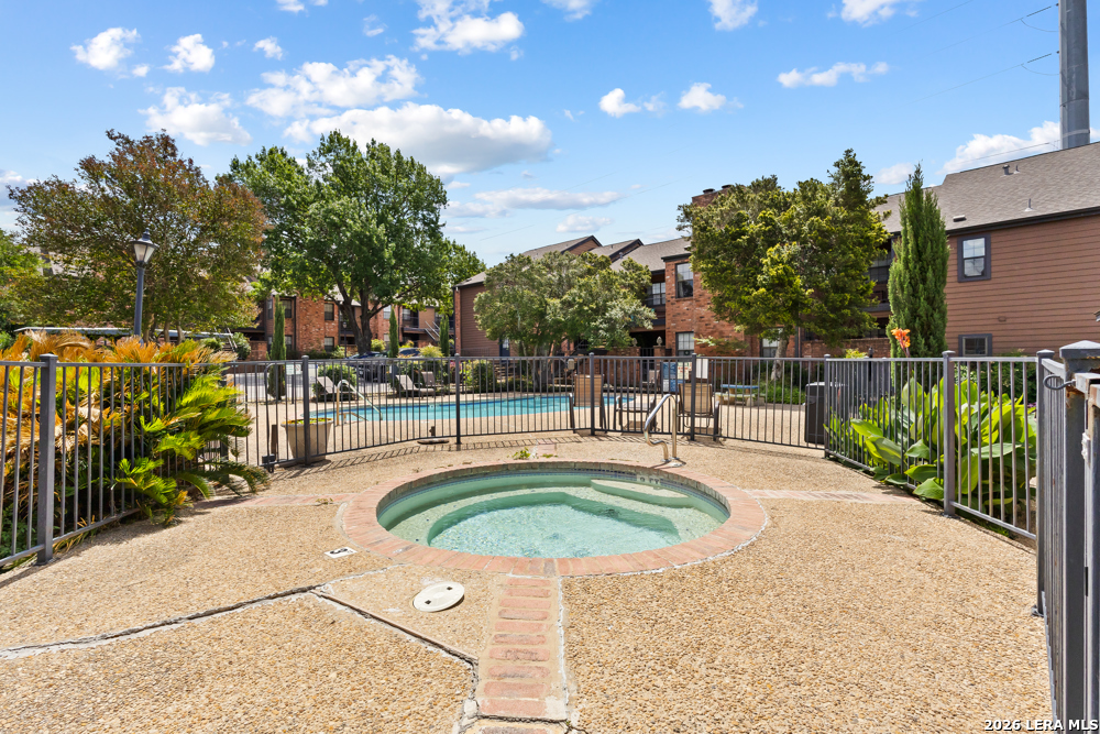 4803 Hamilton Wolfe Road, Unit 916 San Antonio, TX 78229 - Photo 5 of 25