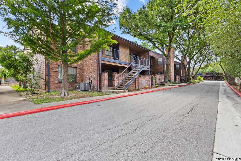 4803 Hamilton Wolfe Road, Unit 916 San Antonio, TX 78229 - Photo 7 of 25