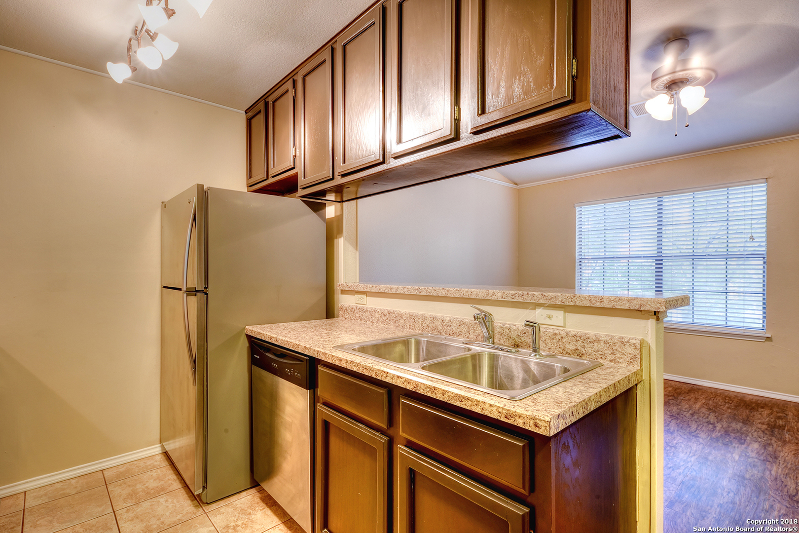 4803 Hamilton Wolfe Road, Unit 916 San Antonio, TX 78229 - Photo 9 of 17