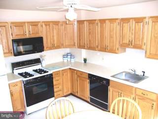 2819 Angus Road Philadelphia, PA 19114 - Photo 2 of 4