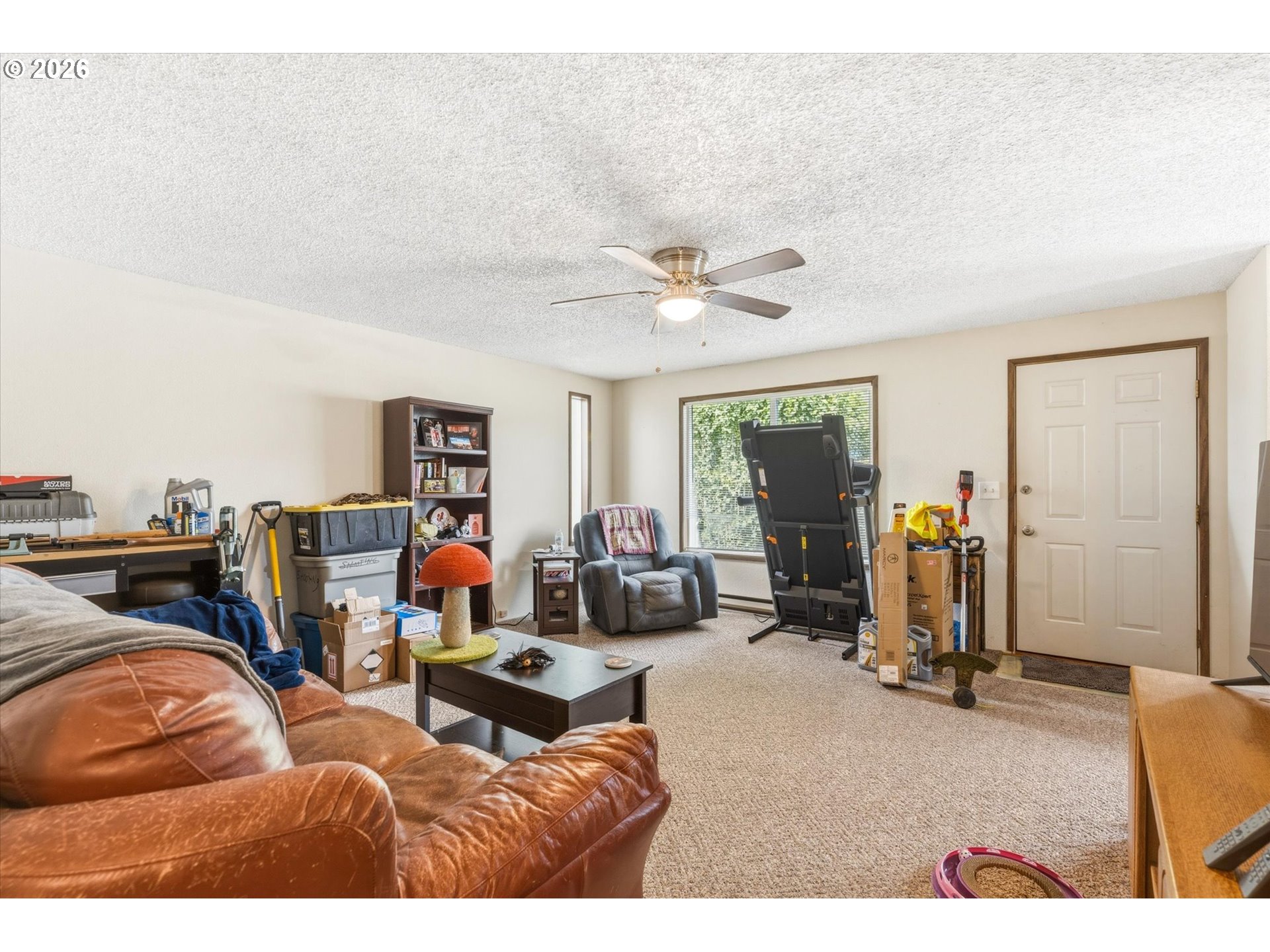 360 24th Avenue Longview, WA 98632 - Photo 7 of 36 Living Room