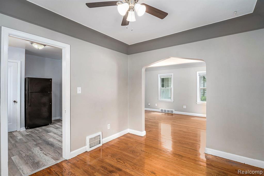 22614 Virginia Avenue Eastpointe, MI 48021 - Photo 8 of 18