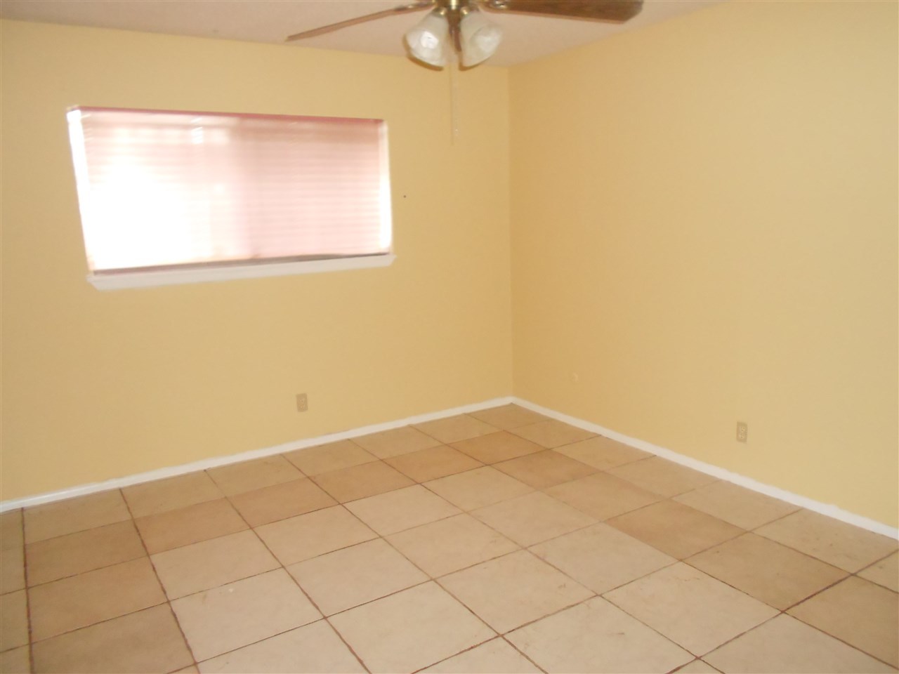 331 West Maple Loop Laredo, TX 78041 - Photo 6 of 8 Gallery Image 6