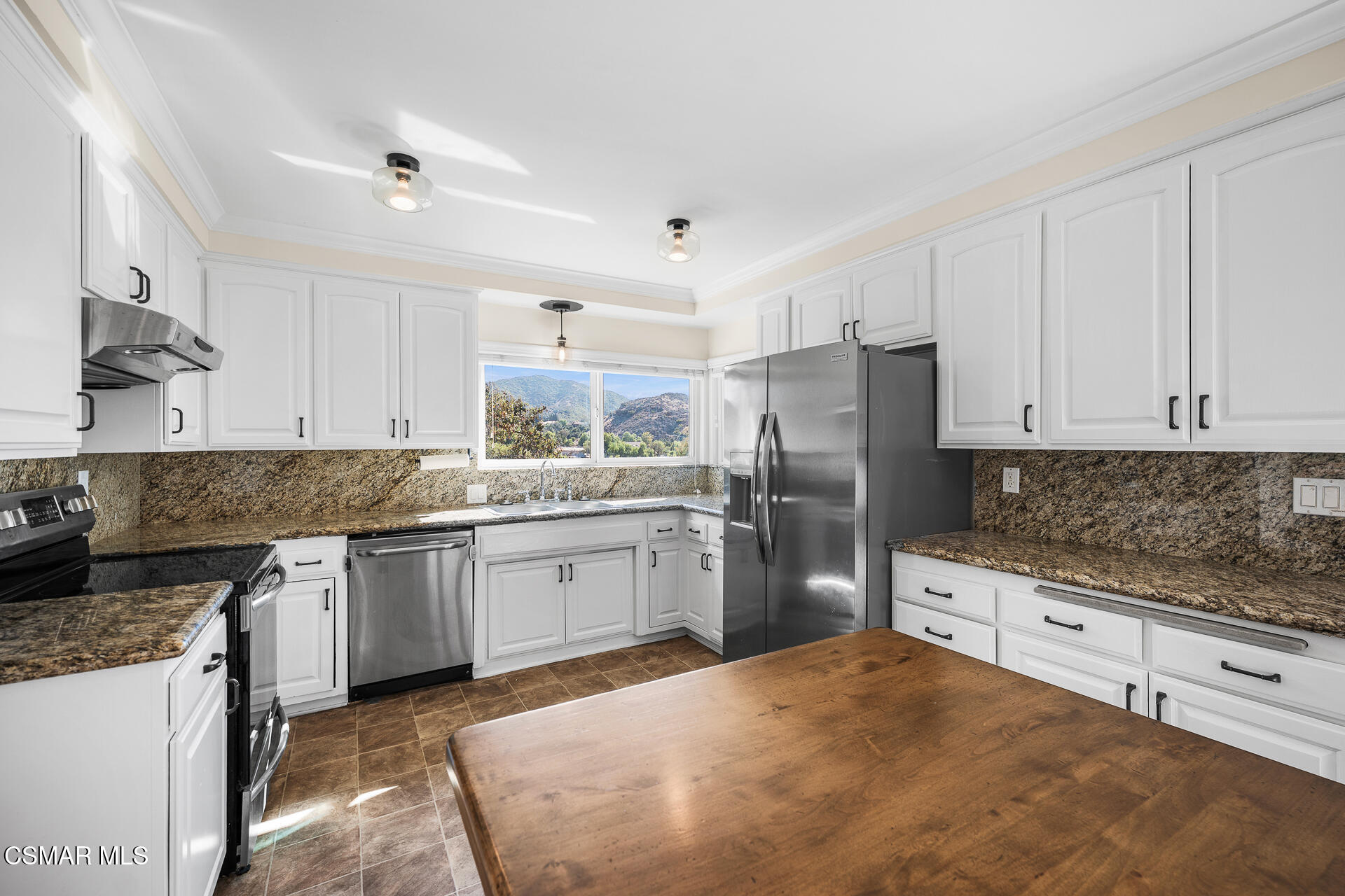 167 Rimrock Road Thousand Oaks, CA 91361 - Photo 39 of 67 167 Rimrock Interiors 2026-10