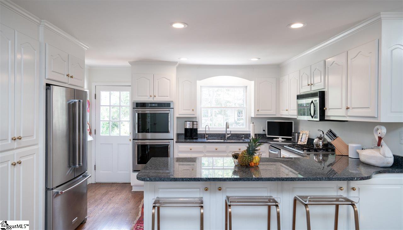 188 Chapman Road Greenville, SC 29605 - Photo 8 of 35 Gallery Image 8