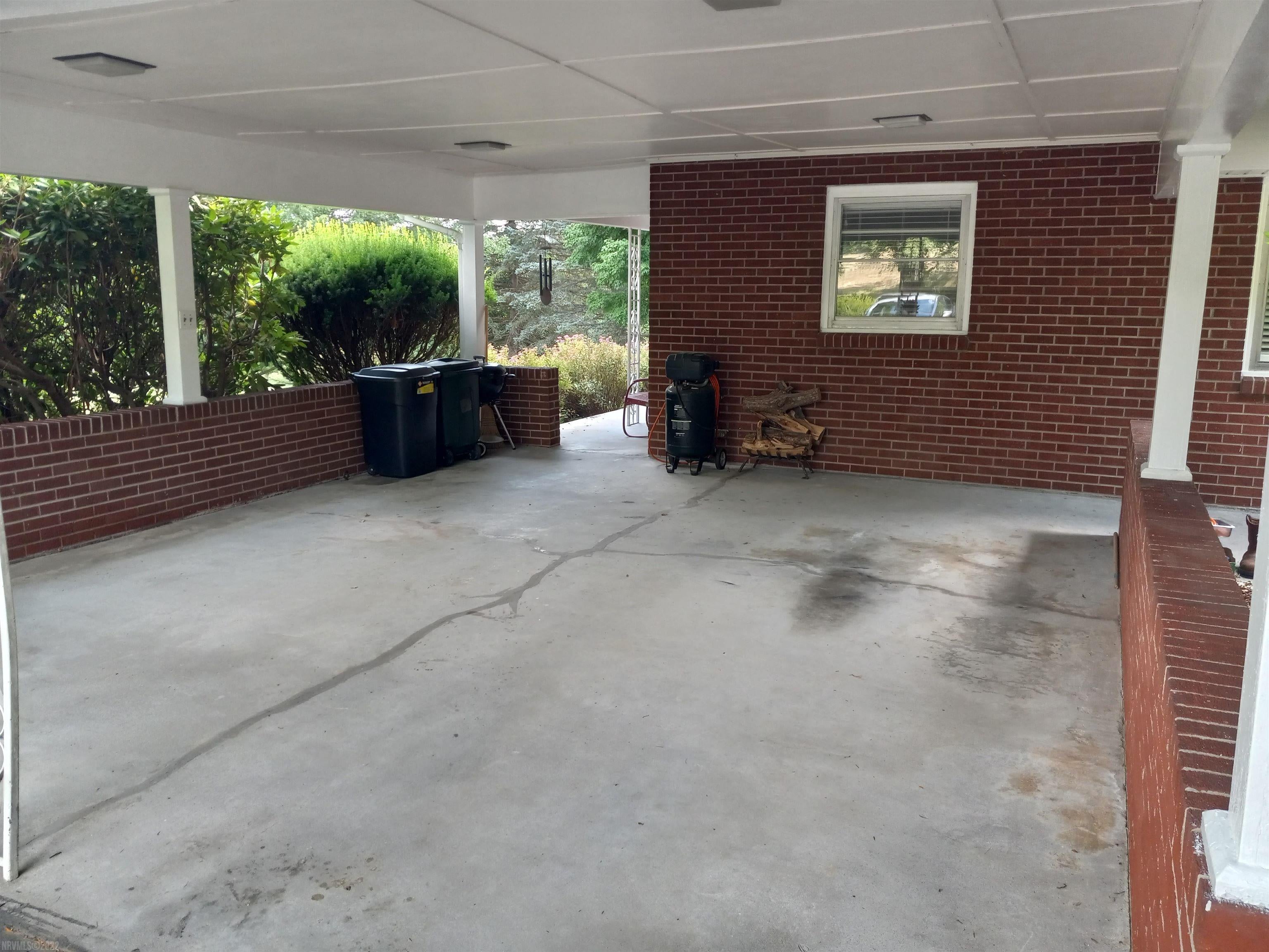 1988 Peppers Ferry Road Pulaski, VA 24301 - Photo 5 of 55 Gallery Image 5