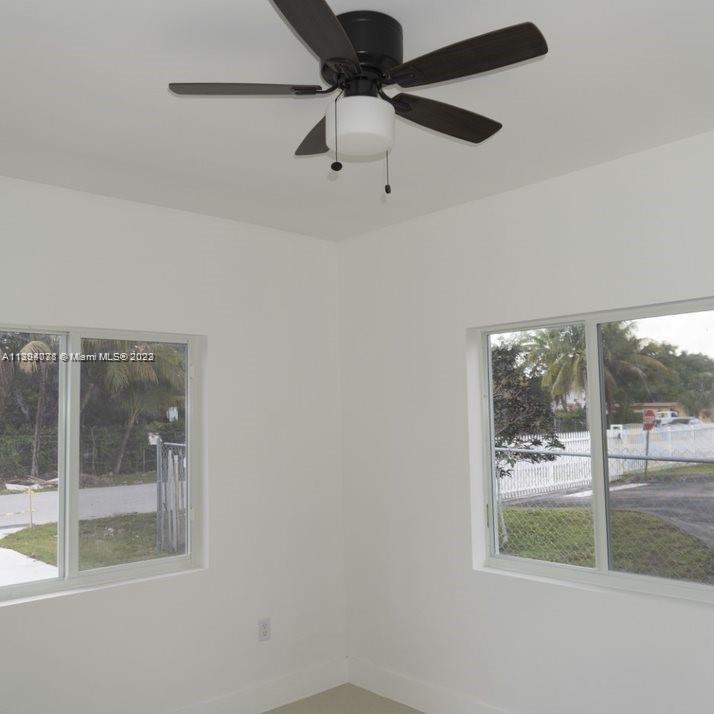 Blanche Ely Pompano Beach, FL 33060 - Photo 13 of 24