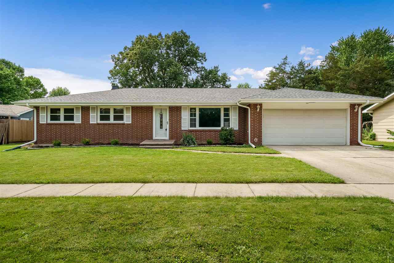 1214 Crest Lane Rochelle, IL 61068 - Photo 1 of 32 Gallery Image 1