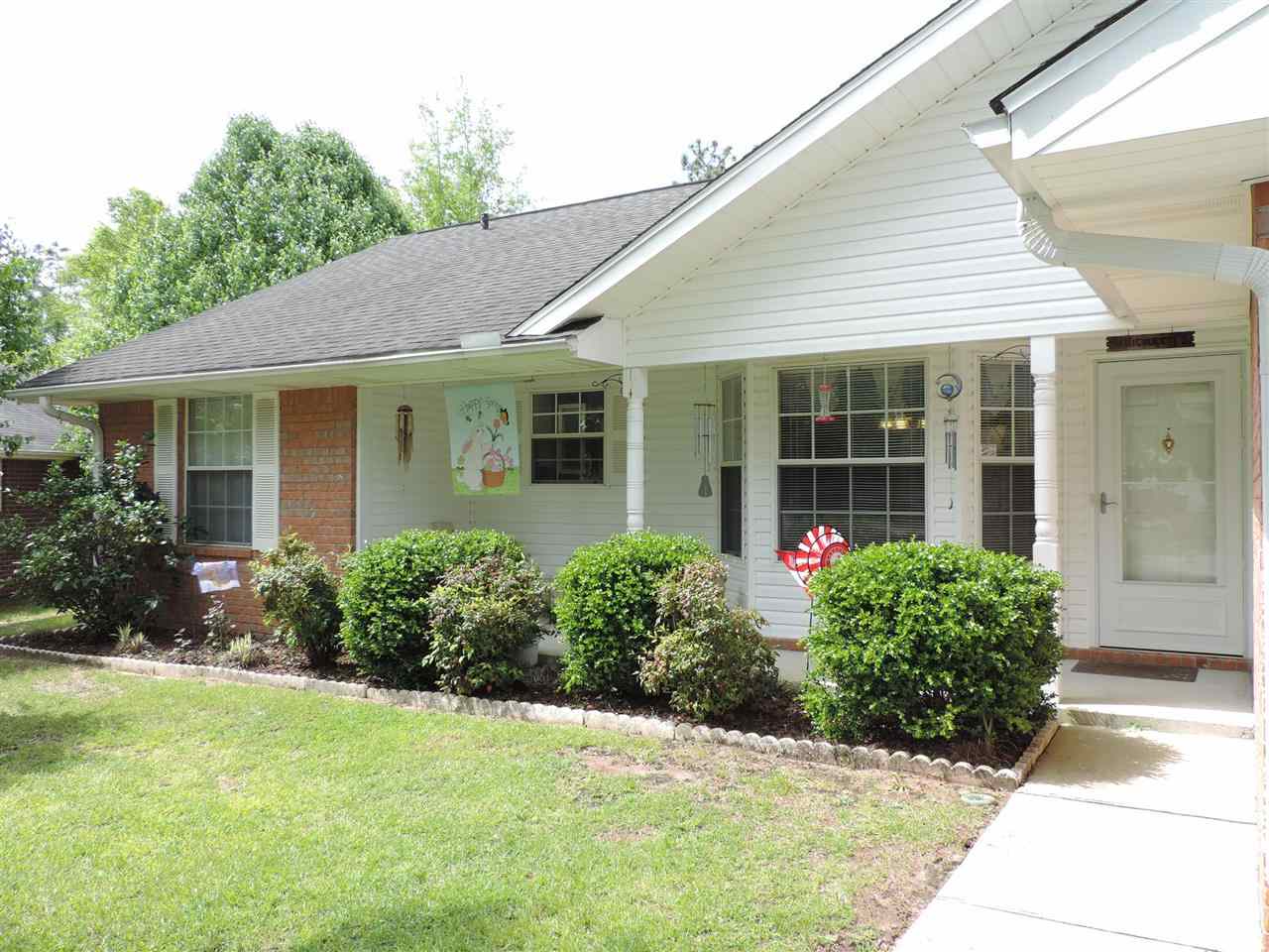 6739 Cedar Ridge Circle Milton, FL 32570 - Photo 2 of 40 Gallery Image 2