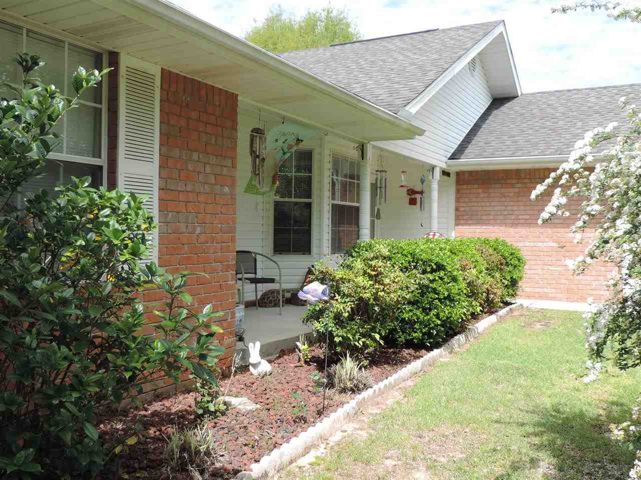 6739 Cedar Ridge Circle Milton, FL 32570 - Photo 3 of 40 Gallery Image 3