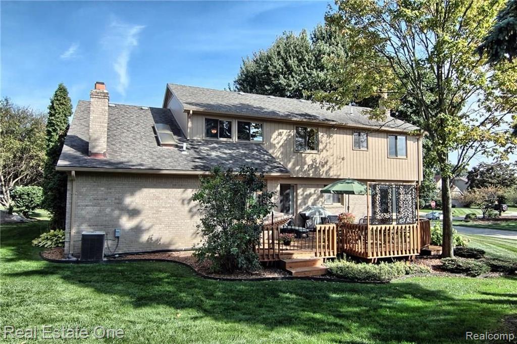 31135 Country Ridge Circle Farmington Hills, MI 48331 - Photo 37 of 37