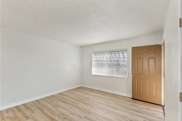 $850 | 212 Kola Street, Unit 4, Henderson, NV 89015