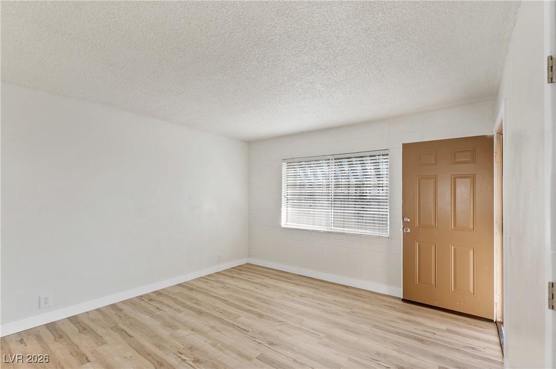 212 Kola Street, Unit 4 Henderson, NV 89015 - Photo 4 of 13 LIVING AREA