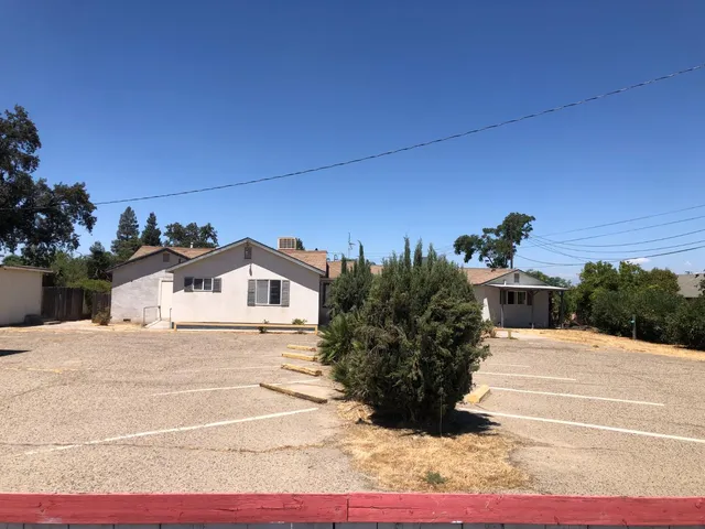 a view of house with a outdoor space