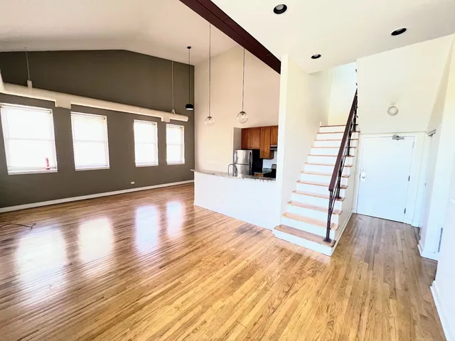 $3,950 | 2041 West North Avenue, Unit 12, Chicago, IL 60647