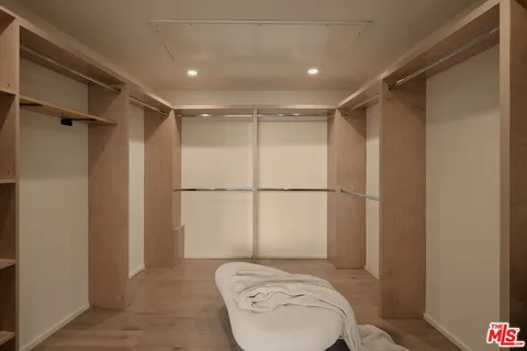 $2,495,000 | 3214 Highland Avenue, Unit 2, Santa Monica, CA 90405