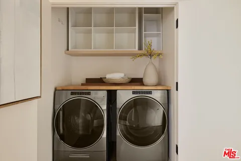 $2,495,000 | 3214 Highland Avenue, Unit 2, Santa Monica, CA 90405