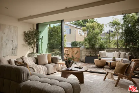 $2,495,000 | 3214 Highland Avenue, Unit 2, Santa Monica, CA 90405