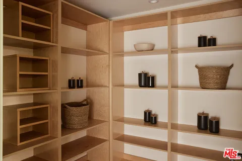 $2,495,000 | 3214 Highland Avenue, Unit 2, Santa Monica, CA 90405