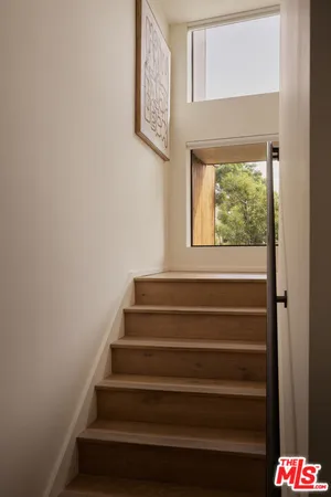 $2,495,000 | 3214 Highland Avenue, Unit 2, Santa Monica, CA 90405