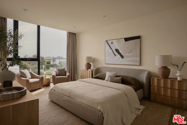 $2,495,000 | 3214 Highland Avenue, Unit 2, Santa Monica, CA 90405