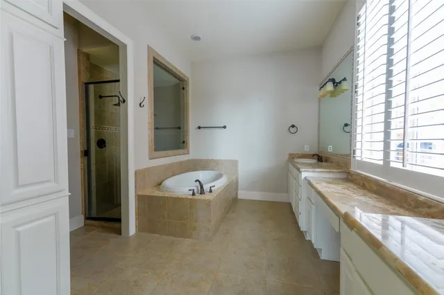 $5,500 | 25411 Springwood Lake Drive, Katy, TX 77494