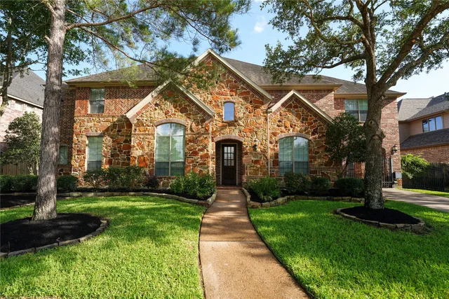 $5,500 | 25411 Springwood Lake Drive, Katy, TX 77494