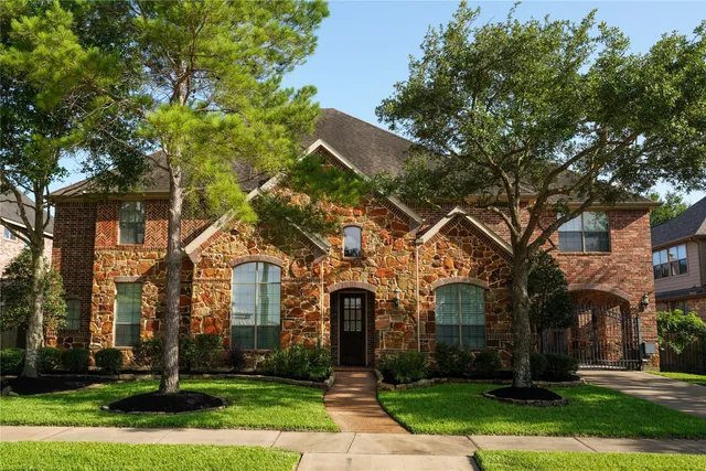 $5,500 | 25411 Springwood Lake Drive, Katy, TX 77494