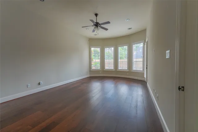 $5,500 | 25411 Springwood Lake Drive, Katy, TX 77494