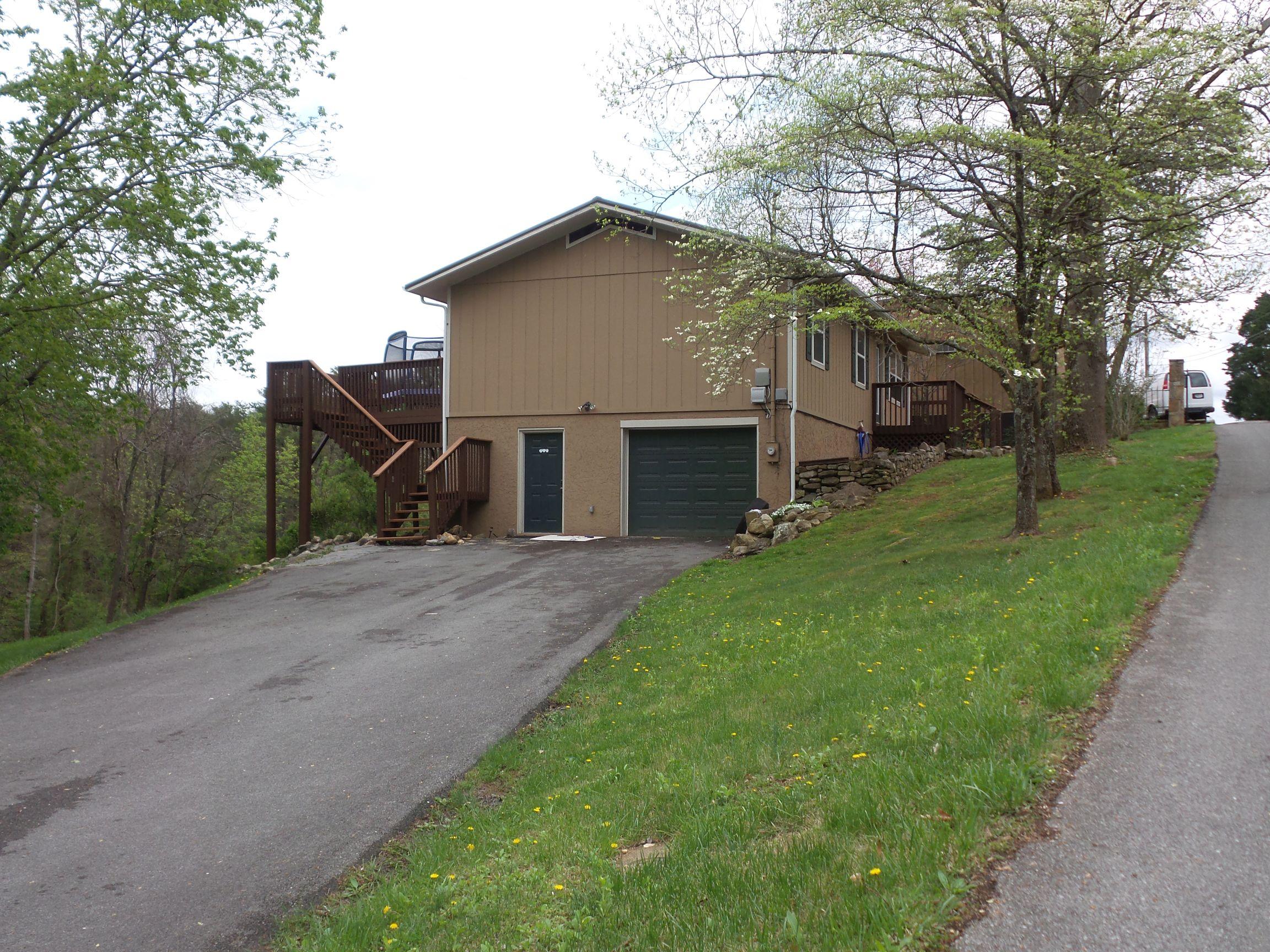 1140 Middle Ridge Road Sevierville, TN 37862 - Photo 32 of 39 20150410_085922