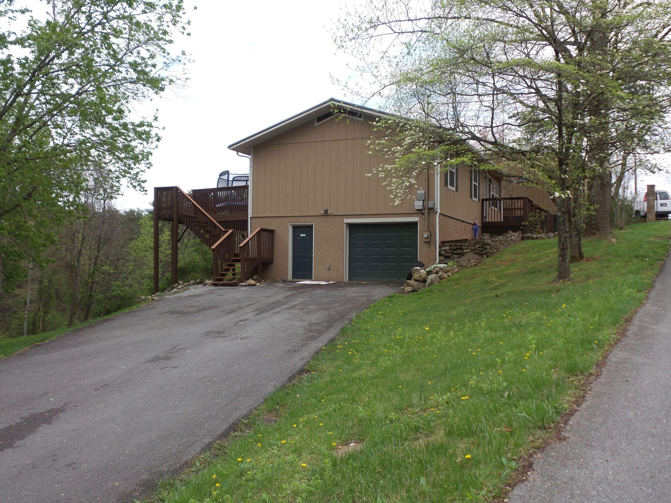 1140 Middle Ridge Road Sevierville, TN 37862 - Photo 33 of 39 20150410_085938