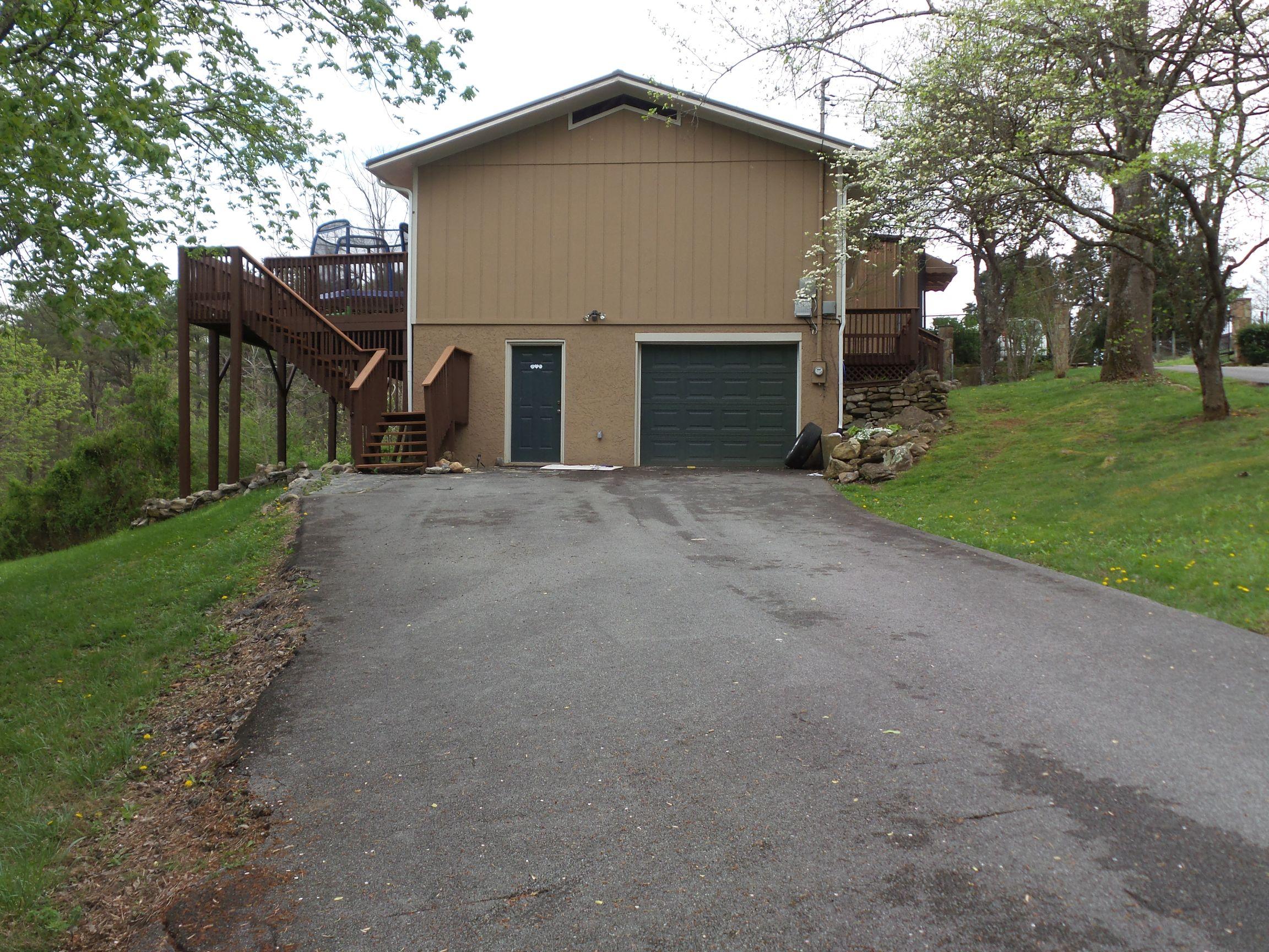 1140 Middle Ridge Road Sevierville, TN 37862 - Photo 34 of 39 20150410_085957